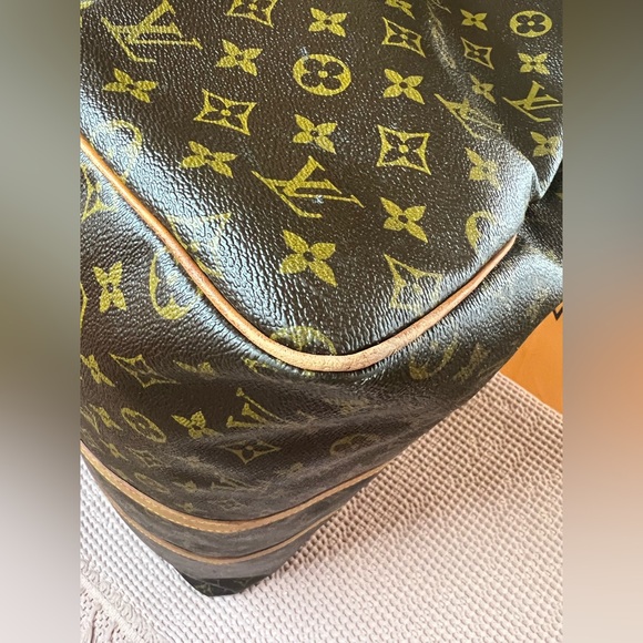 Louis Vuitton Keepall 55 Duffel Travel Bag - Picture 8 of 15